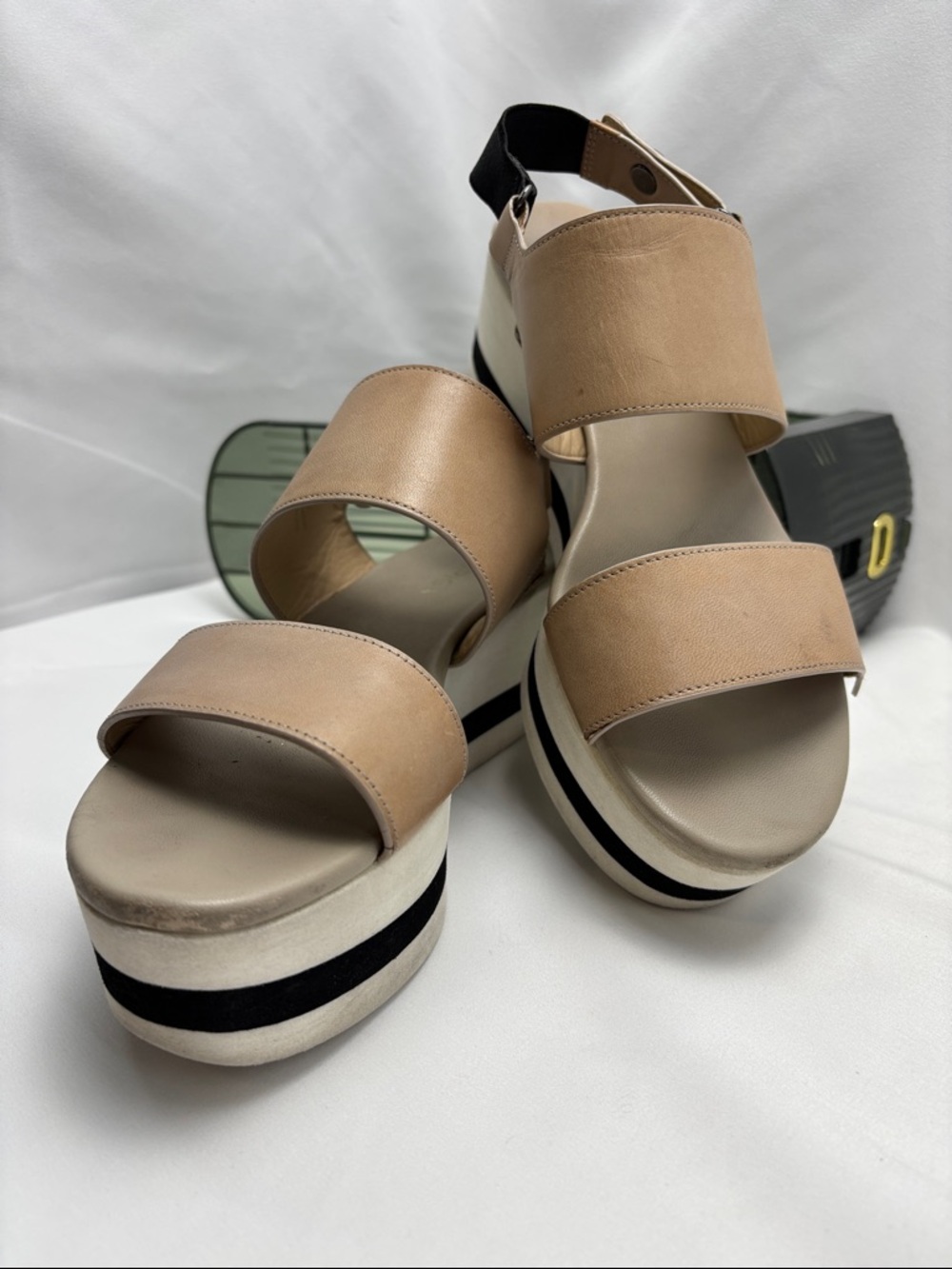 Via Spiga Women’s Sz7M Beige‎ and Black Platform Sandals #306